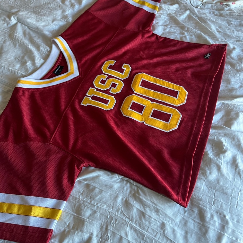 cropped USC jersey
